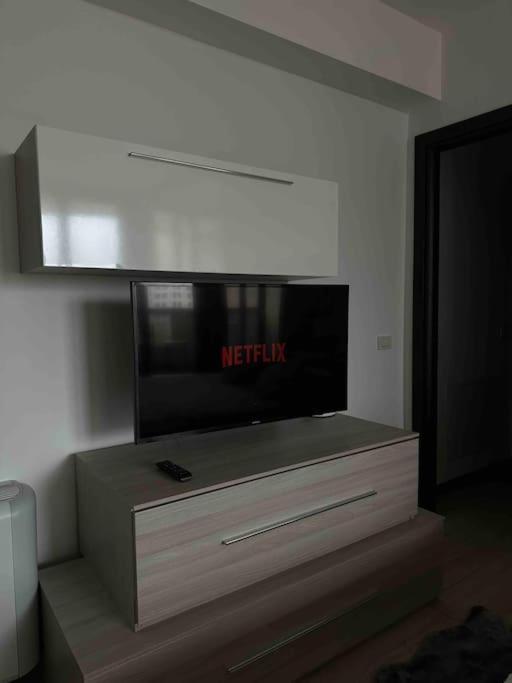 Monolocale Con Balcone Self Check In Milano Sempione Apartment Luaran gambar