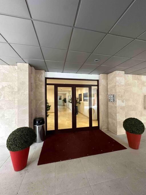 Monolocale Con Balcone Self Check In Milano Sempione Apartment Luaran gambar