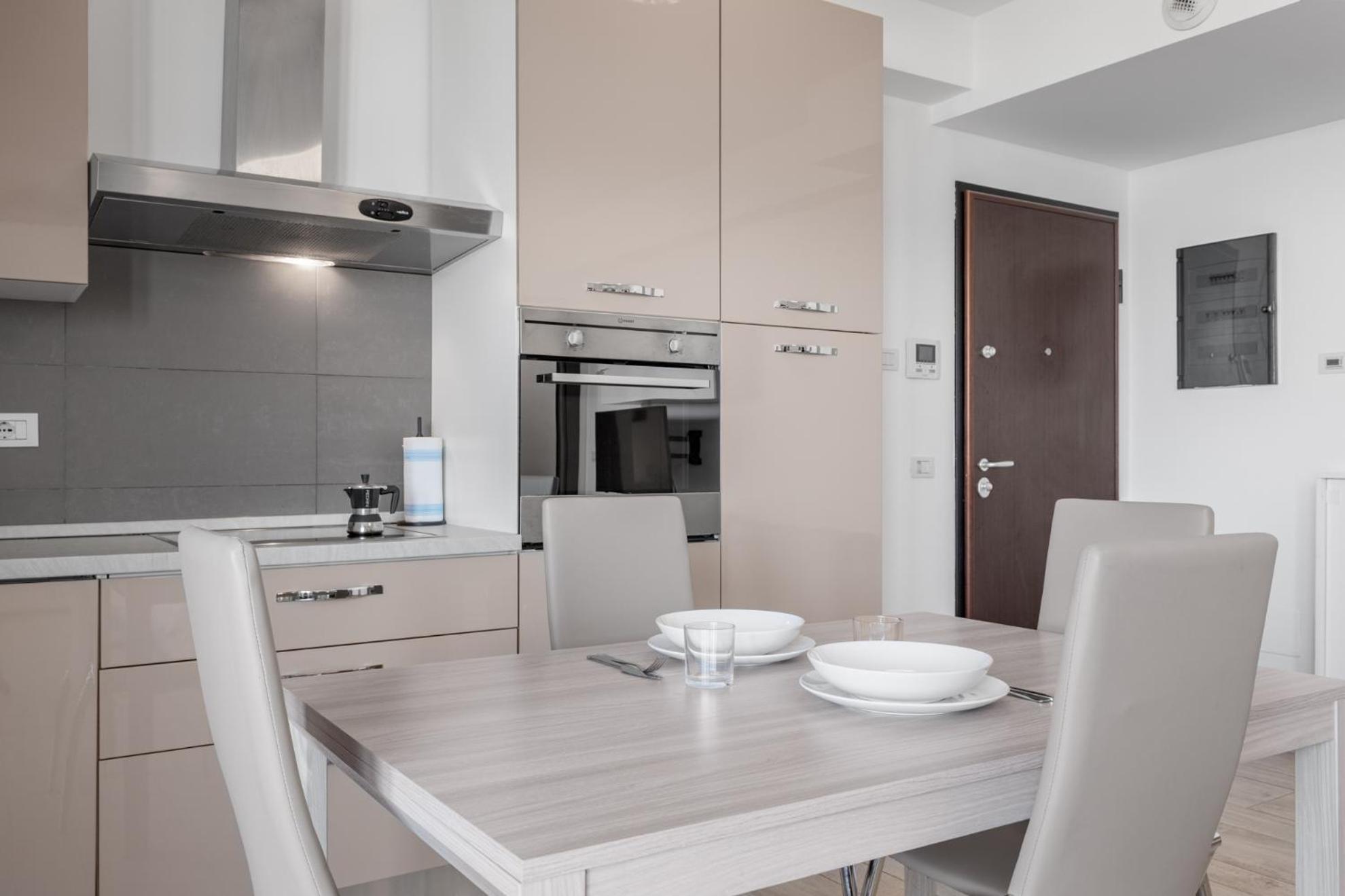 Monolocale Con Balcone Self Check In Milano Sempione Apartment Luaran gambar